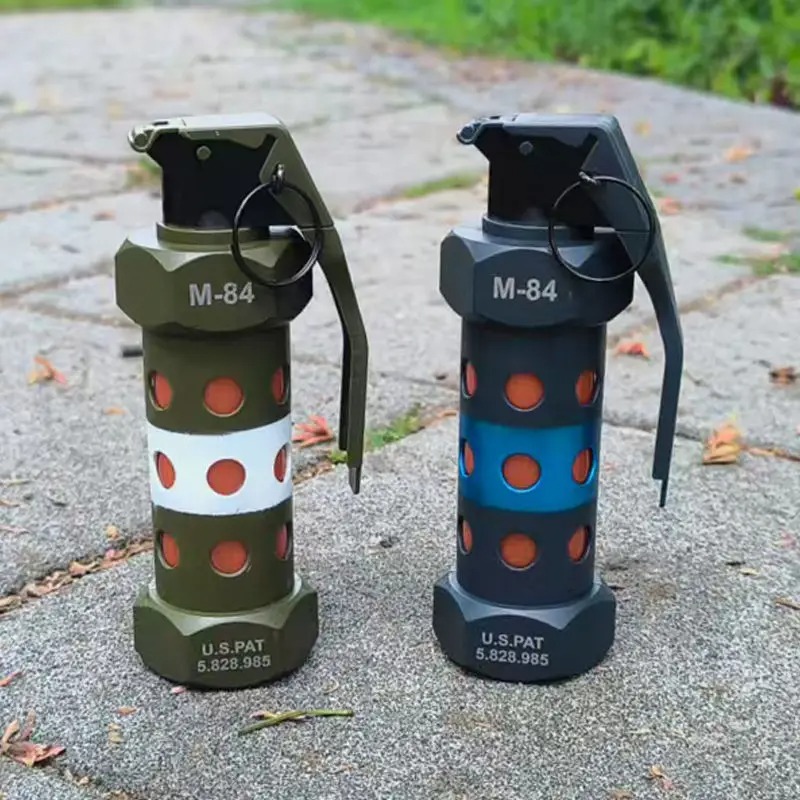 نموذج قنبلة M84 التكتيكية الوه - مراجعة Outdoor Camping Games وسعره
